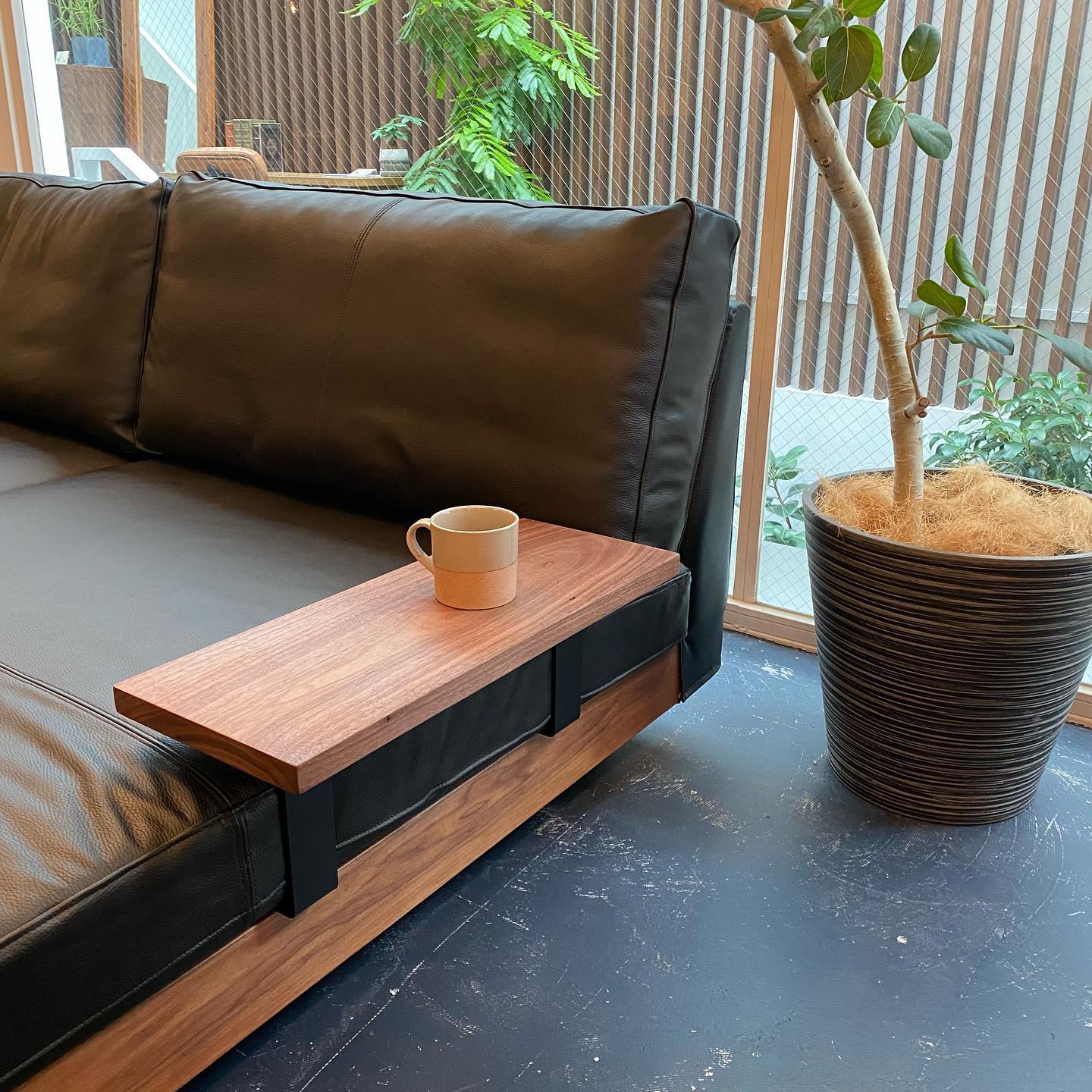 【美品】オノエファニチャー　2人掛けソファー オノエファニチャー 二人がけソファ 美品】オノエファニチャー 2人掛け